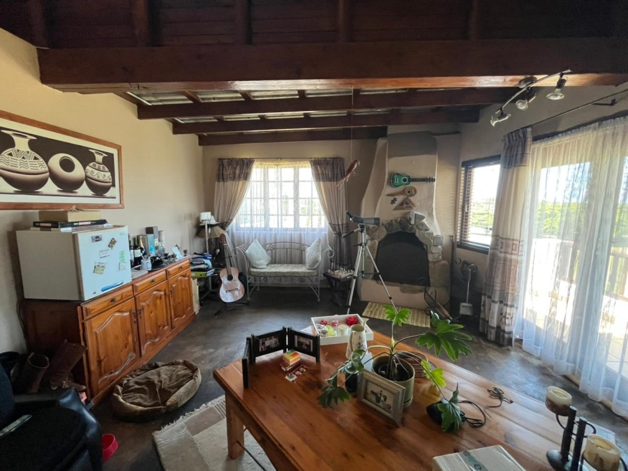 3 Bedroom Property for Sale in Cove Rock Eastern Cape